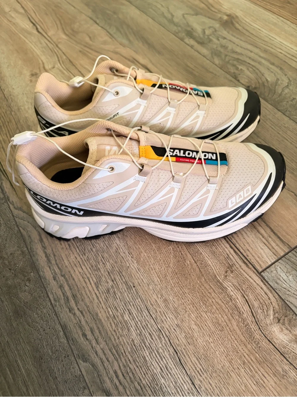 Salomon XT-6 Beige